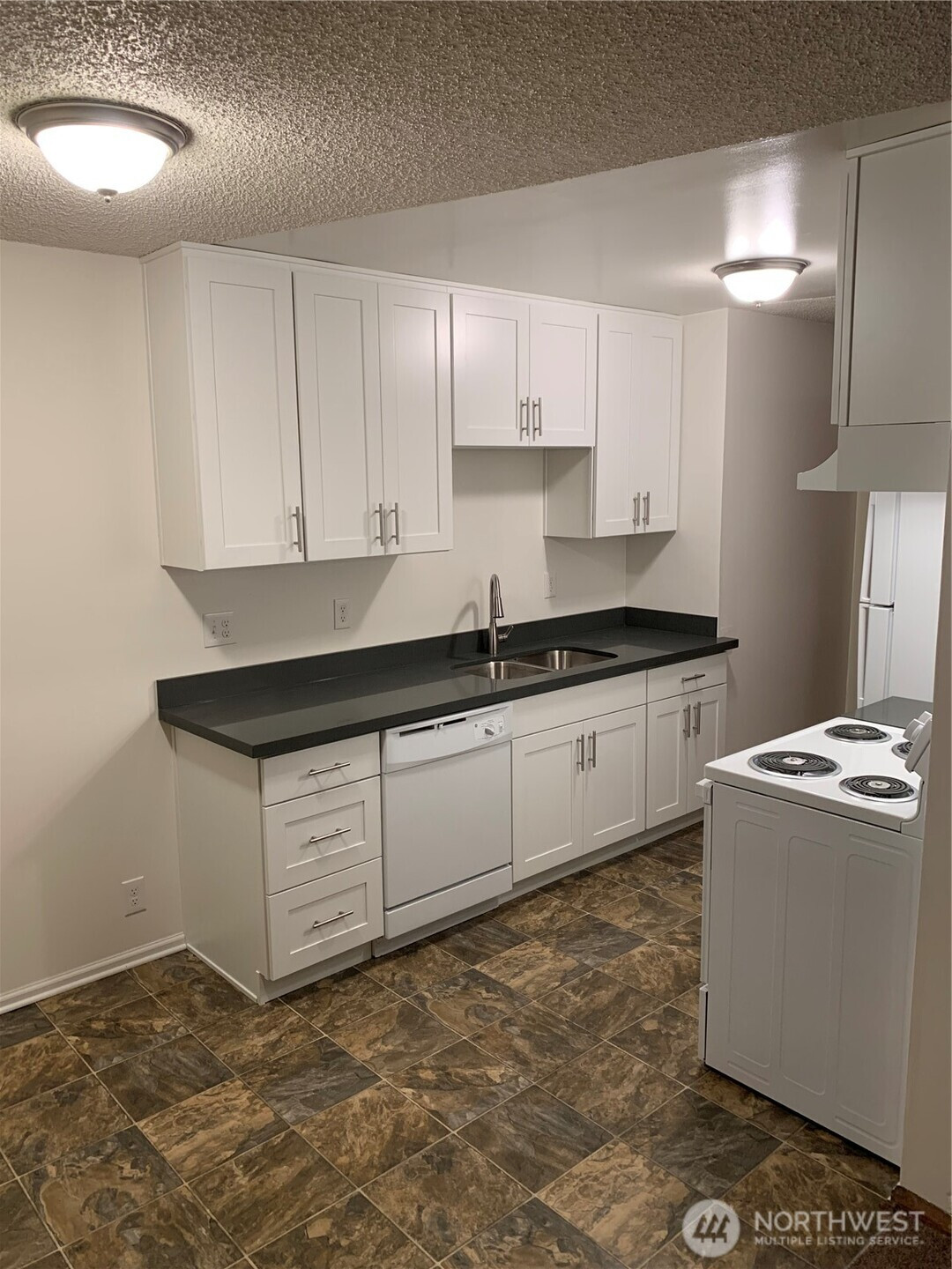 9284 50th Avenue S, Seattle, WA 98118