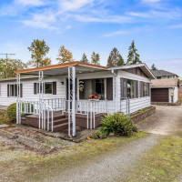 35119 28th Avenue S, Federal Way, WA 98003