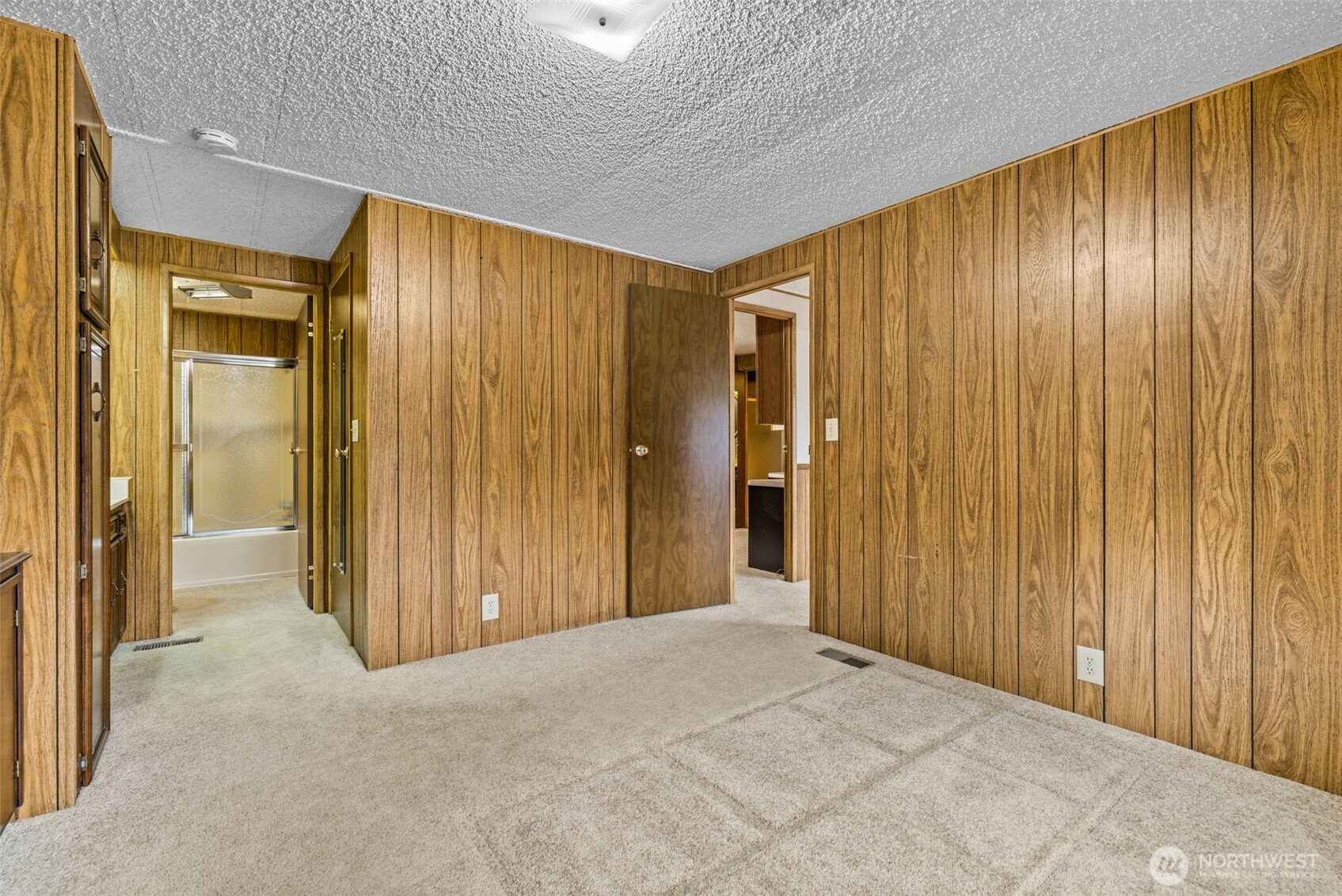 35119 28th Avenue S, Federal Way, WA 98003