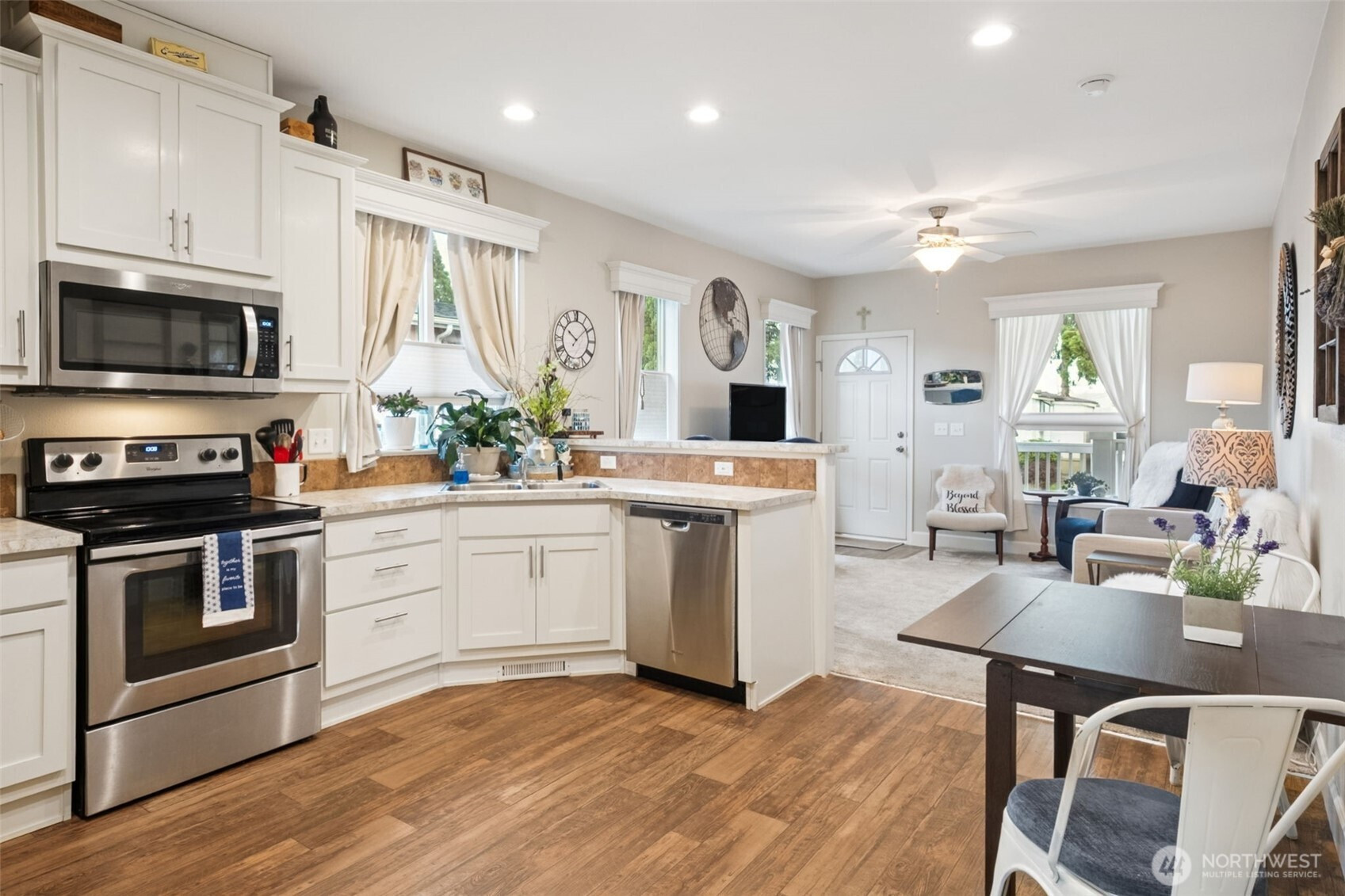 806 Pine Drive, Enumclaw, WA 98022