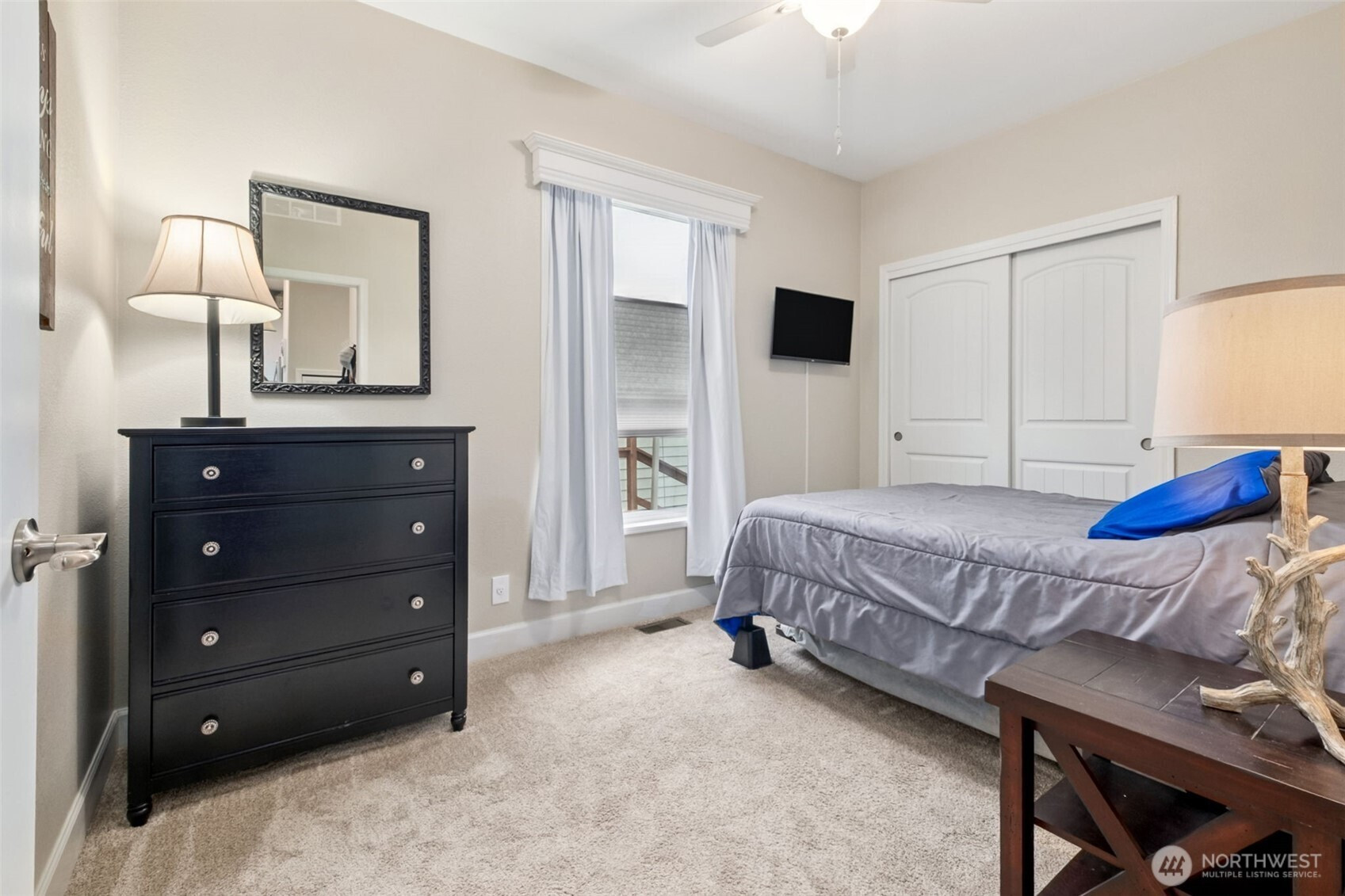 806 Pine Drive, Enumclaw, WA 98022