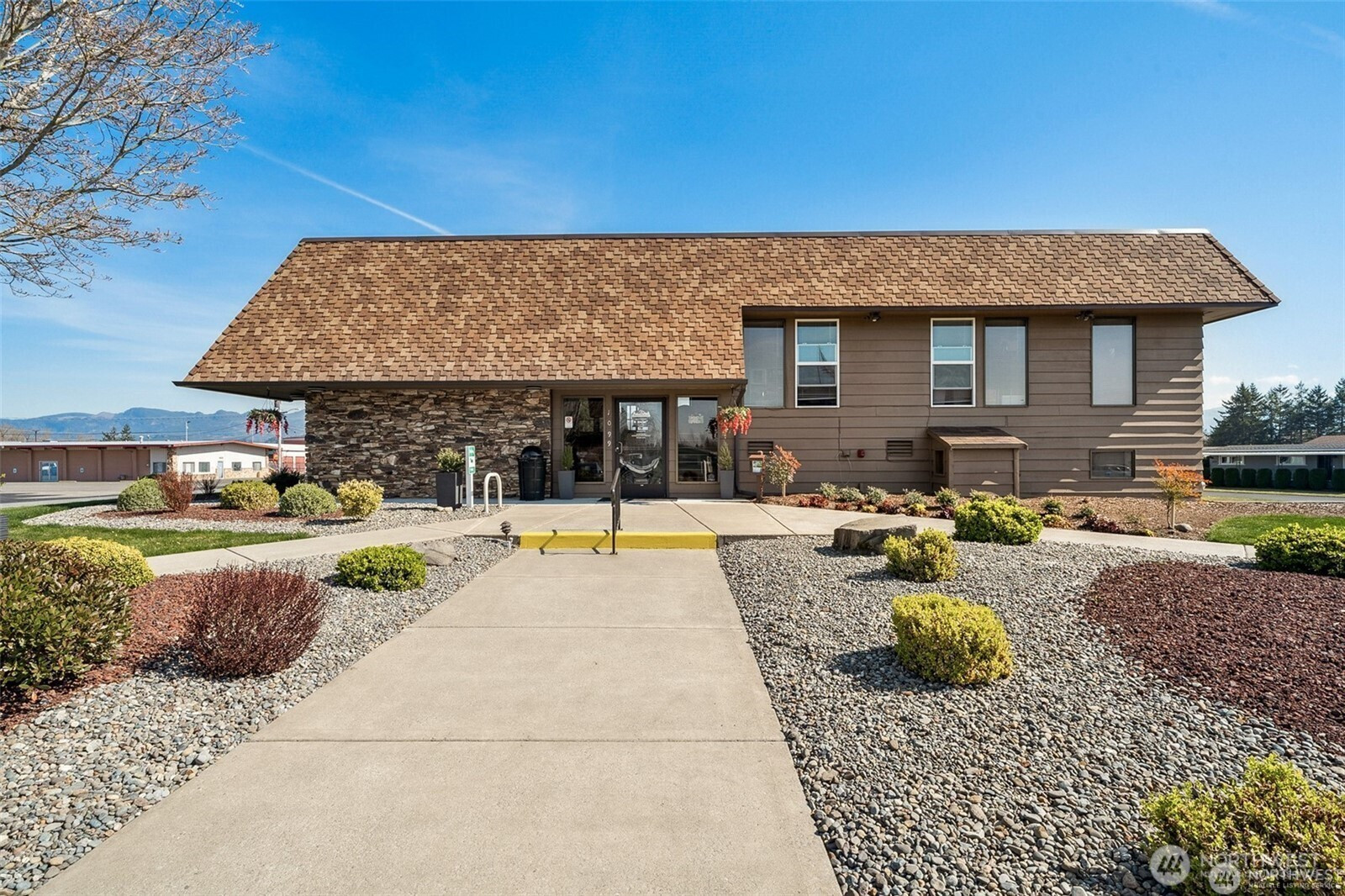 806 Pine Drive, Enumclaw, WA 98022