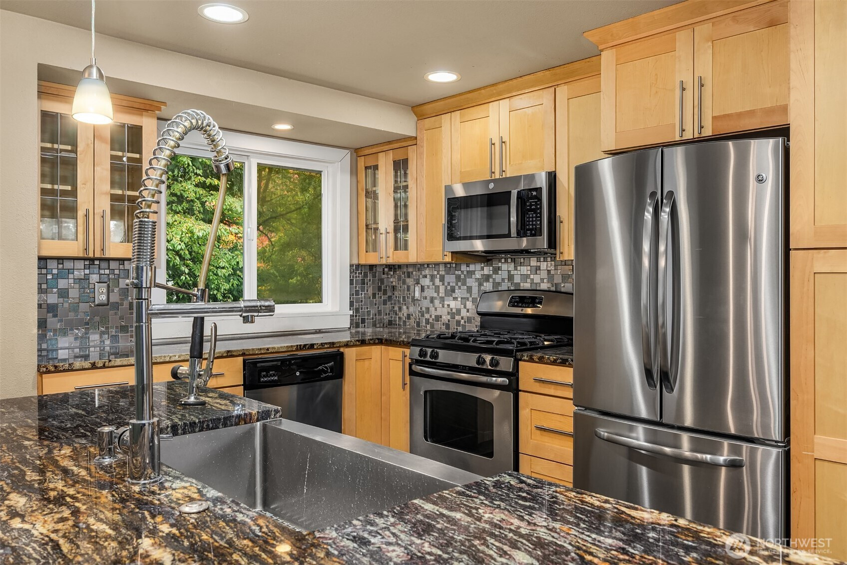 15332 NE 65th Court, Redmond, WA 98052