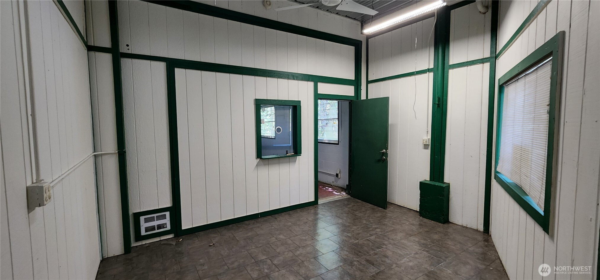 22090 N US Highway 101, Shelton, WA 98584