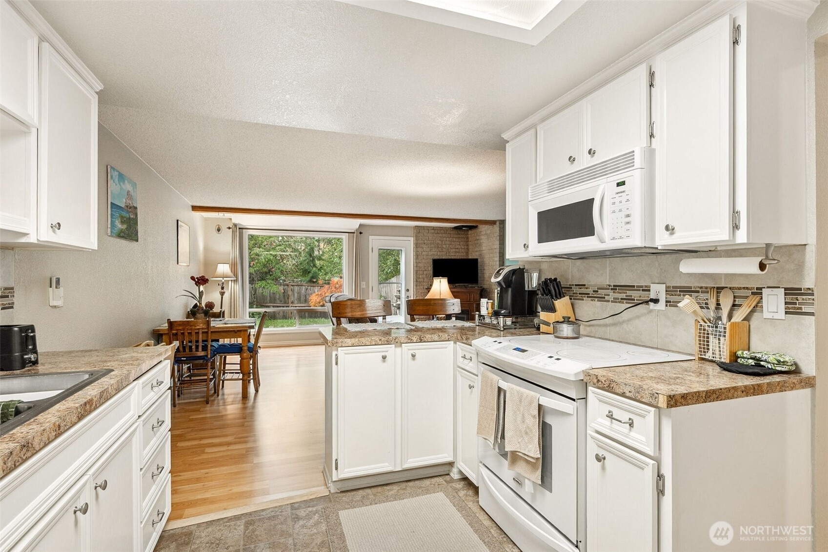 6504 109th Street E, Puyallup, WA 98373