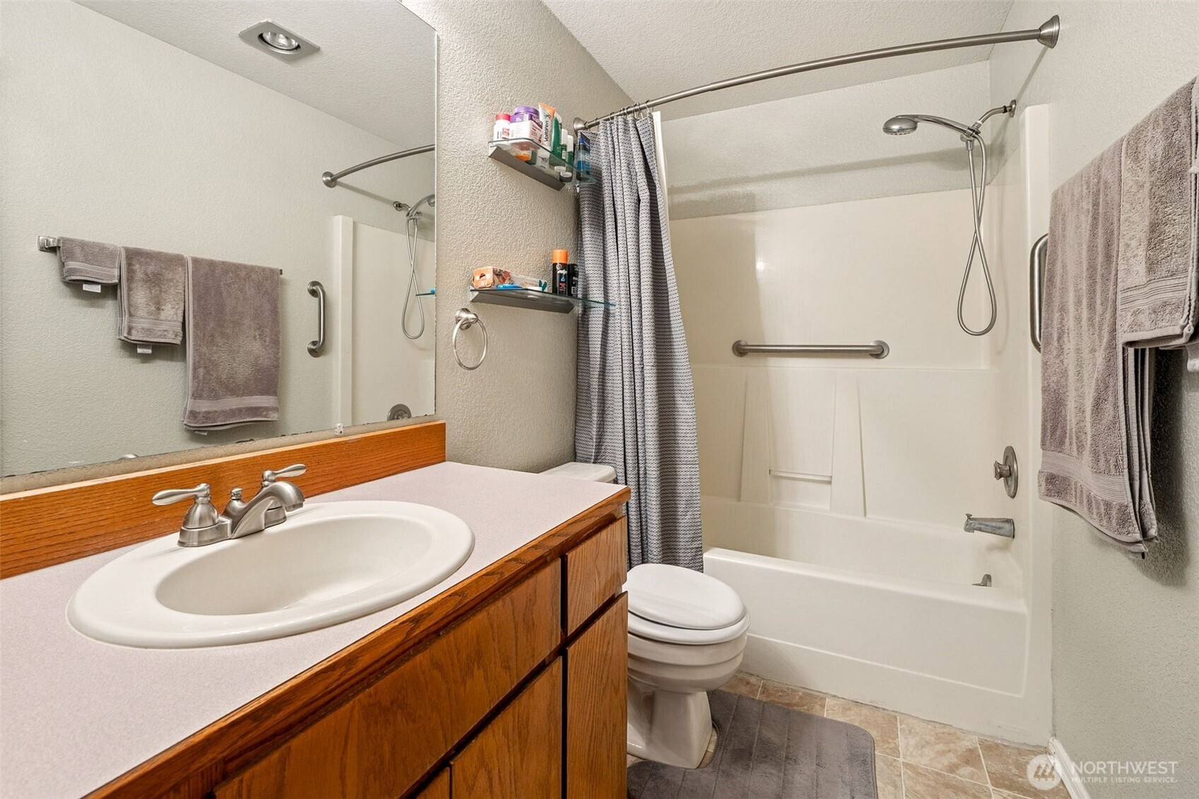 6504 109th Street E, Puyallup, WA 98373