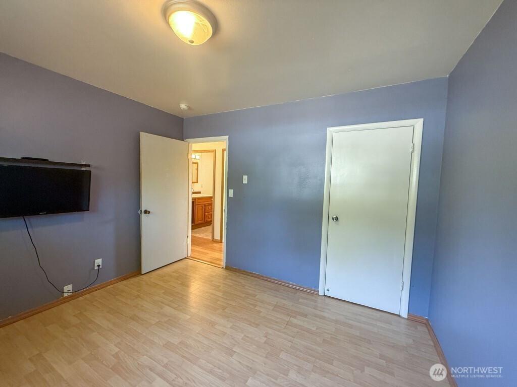 5916 207th Place SW, Lynnwood, WA 98036