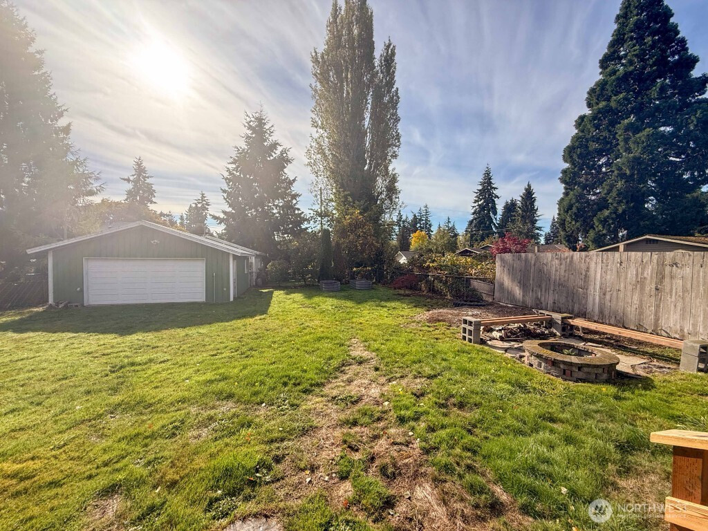5916 207th Place SW, Lynnwood, WA 98036