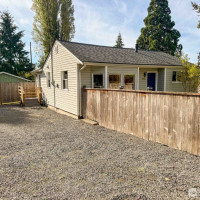 5916 207th Place SW, Lynnwood, WA 98036