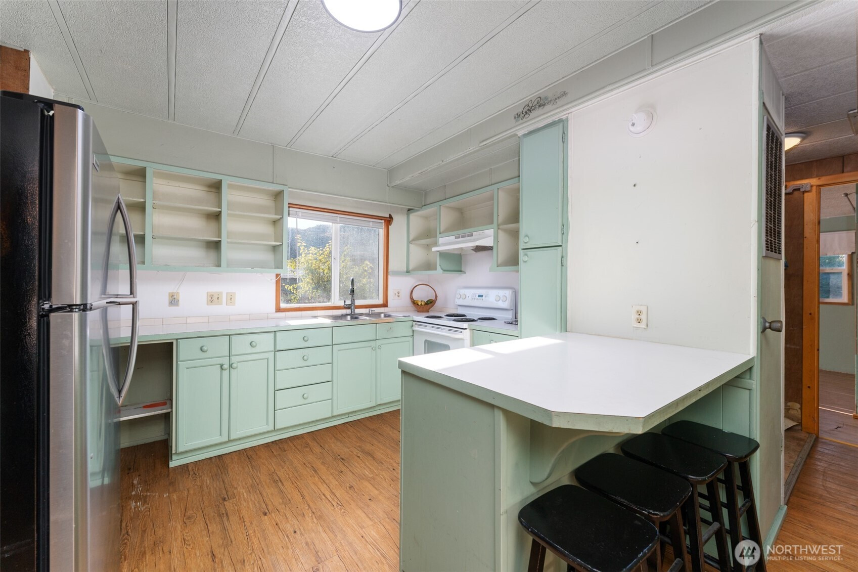 271 Chestnut Street, Chelan Falls, WA 98817