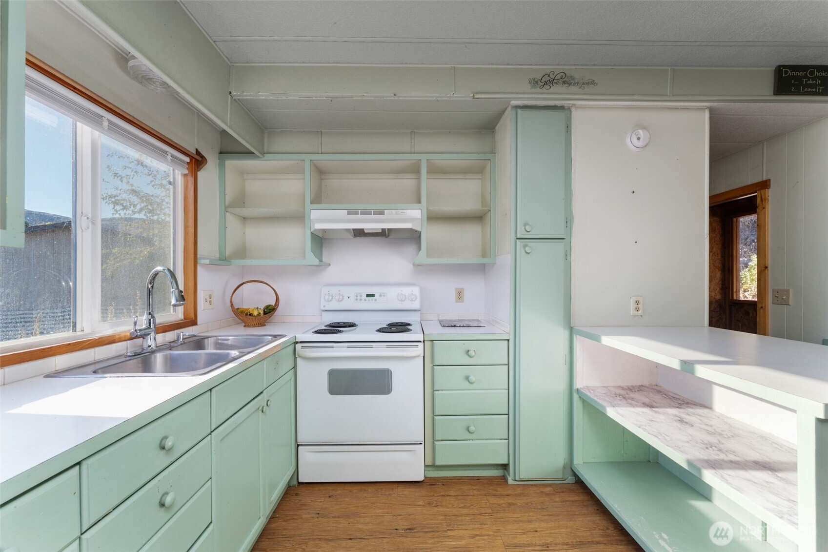 271 Chestnut Street, Chelan Falls, WA 98817