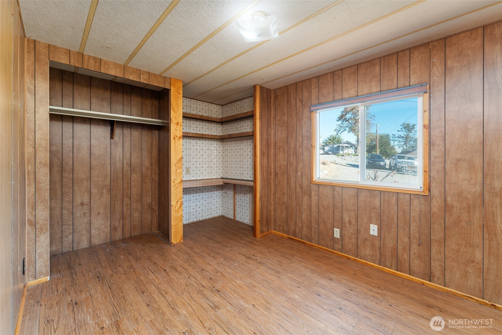 271 Chestnut Street, Chelan Falls, WA 98817