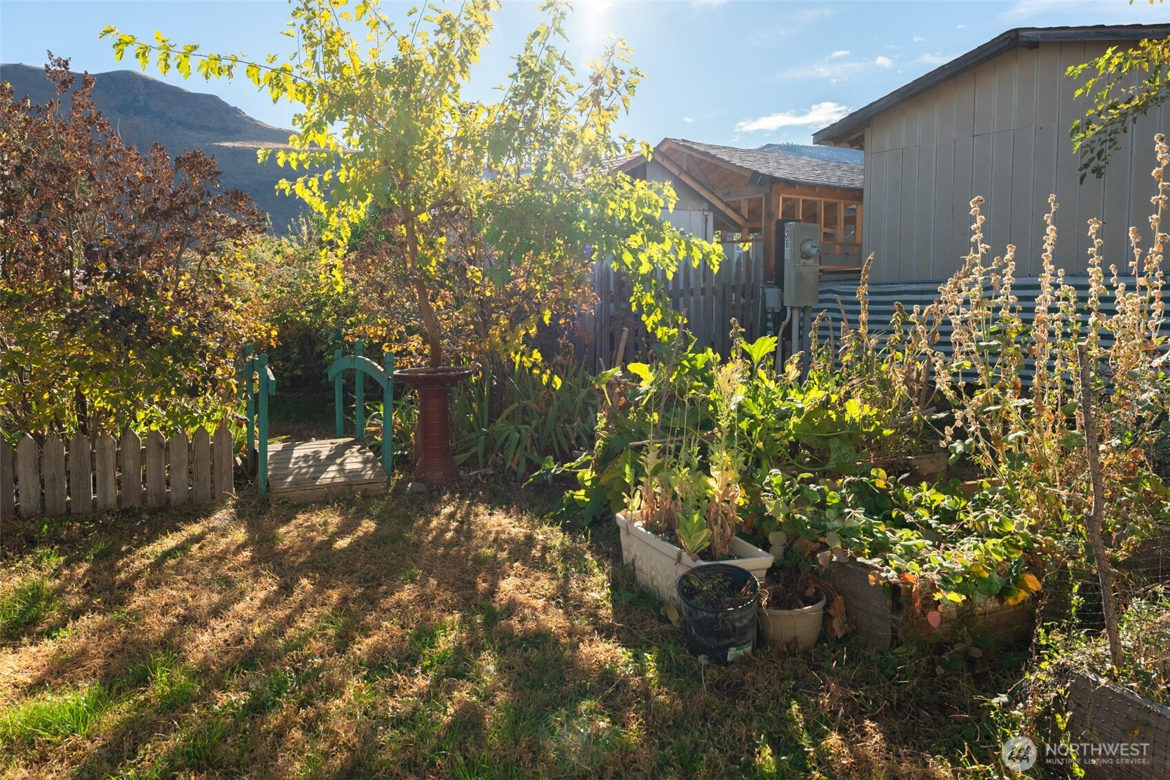 271 Chestnut Street, Chelan Falls, WA 98817