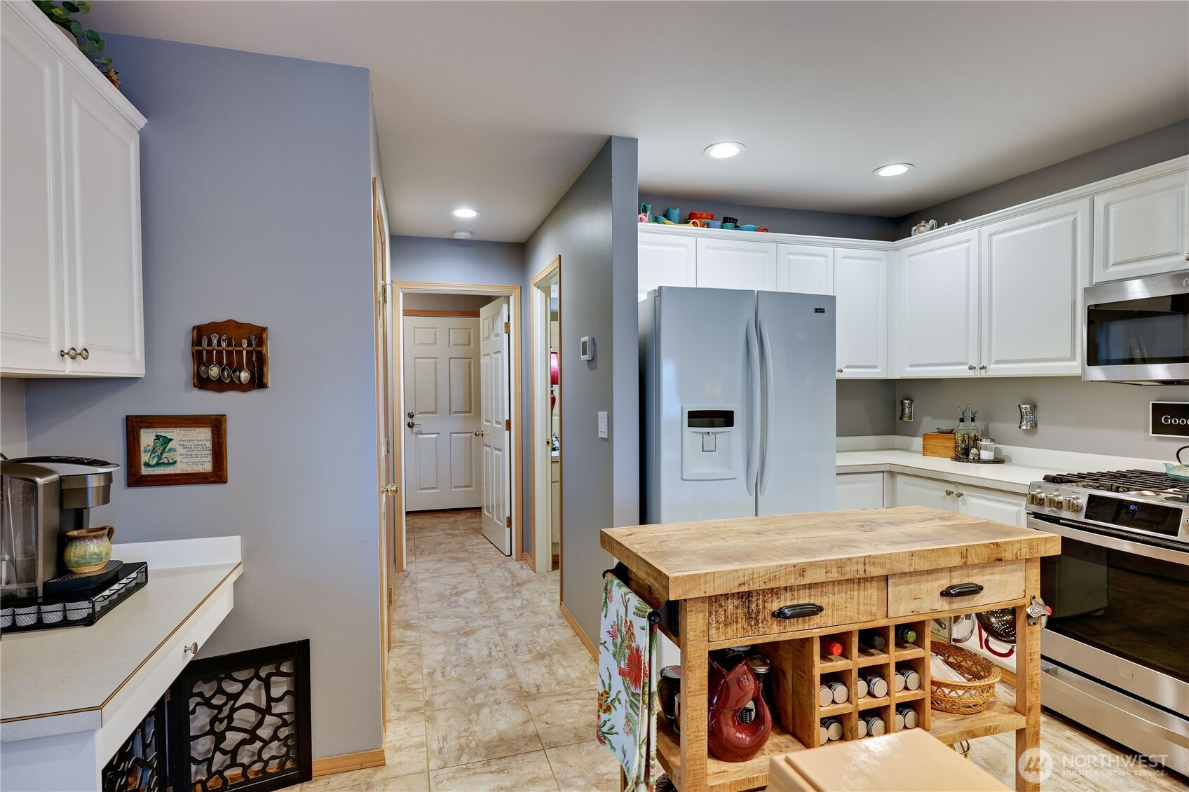 9672 Long Point Lane NW, Silverdale, WA 98383