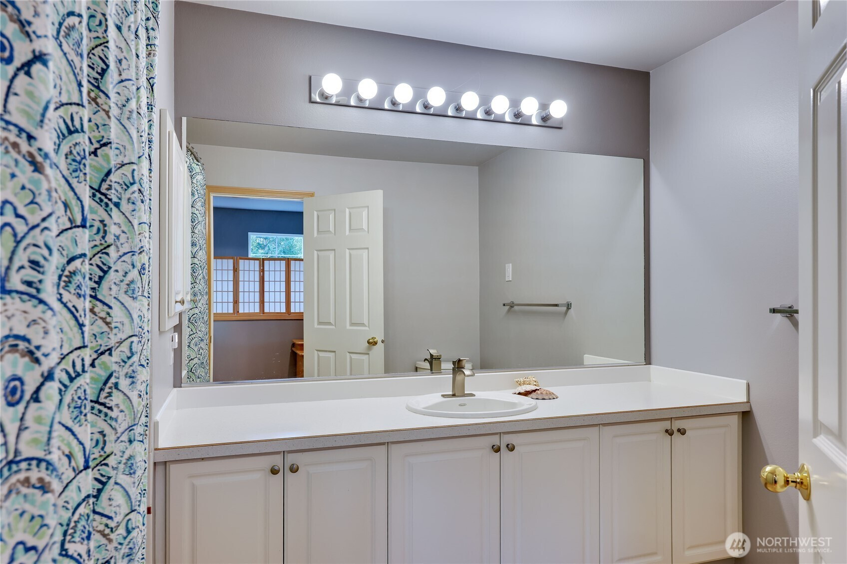 9672 Long Point Lane NW, Silverdale, WA 98383