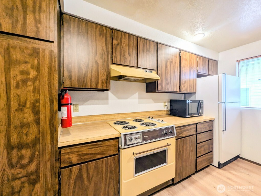 12717 NE 144th Street, Kirkland, WA 98034