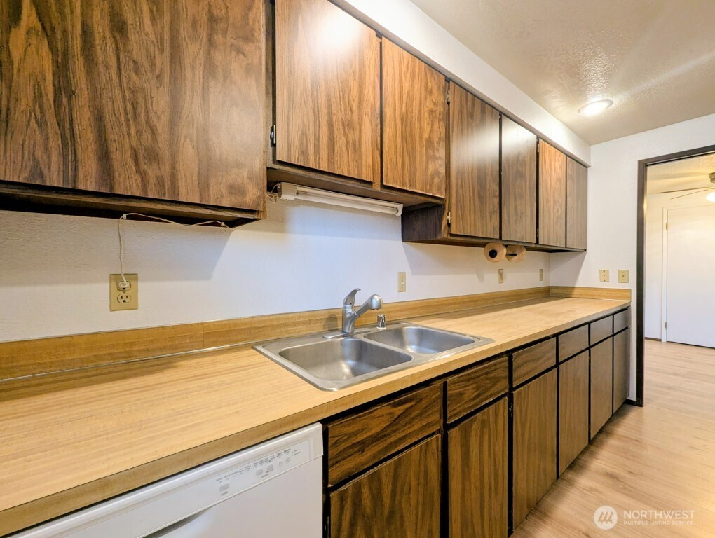 12717 NE 144th Street, Kirkland, WA 98034