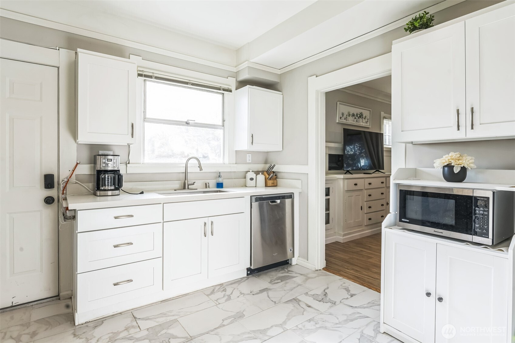 4812 Aurora Avenue, Seattle, WA 98103