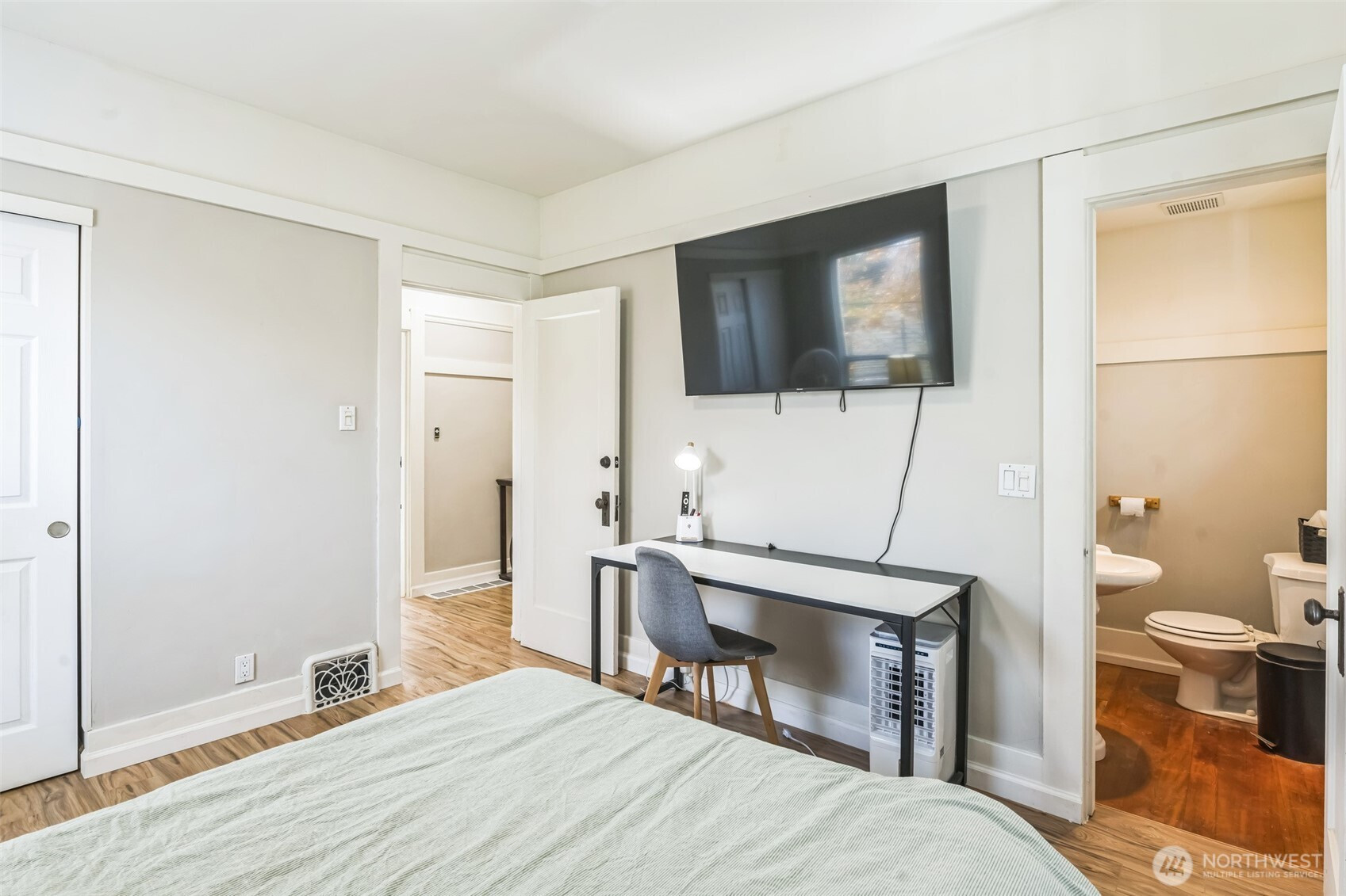 4812 Aurora Avenue, Seattle, WA 98103