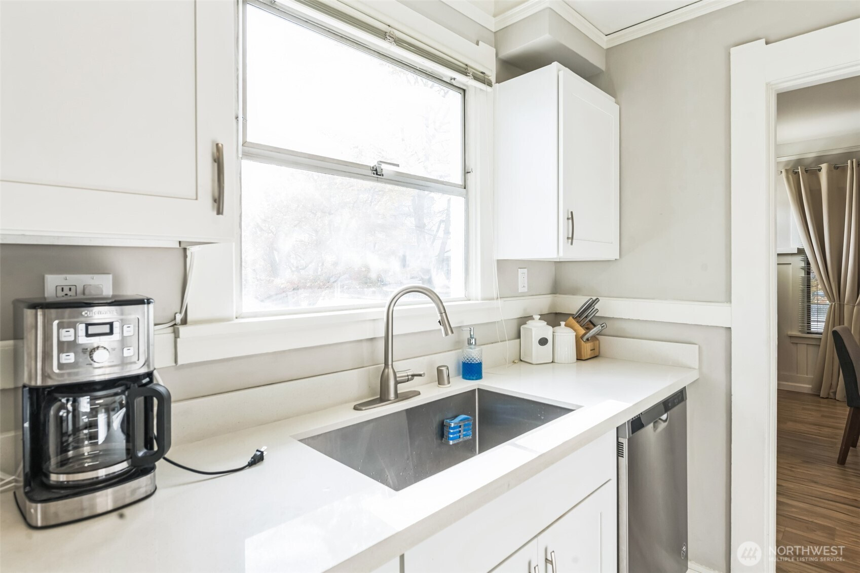 4812 Aurora Avenue, Seattle, WA 98103