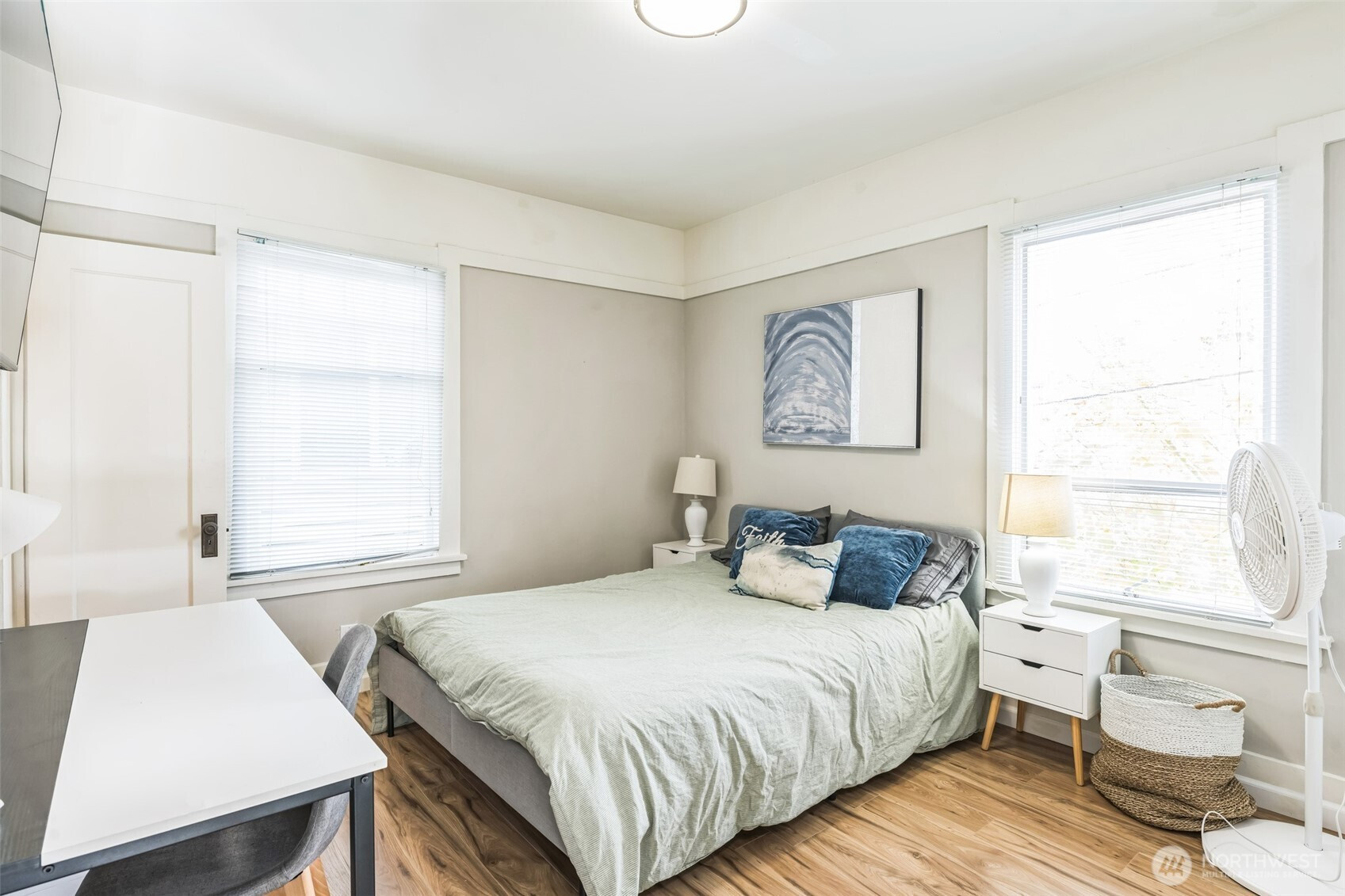 4812 Aurora Avenue, Seattle, WA 98103