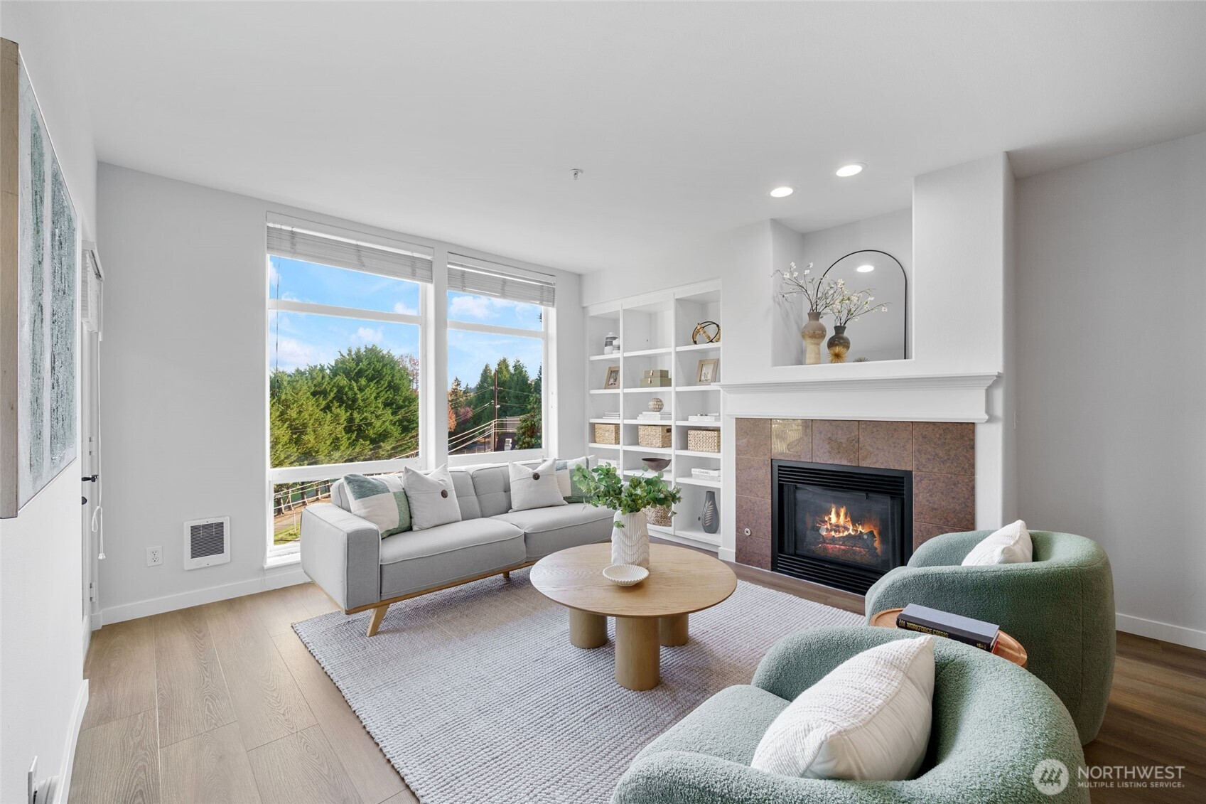 3221 SW Avalon Way, Seattle, WA 98126