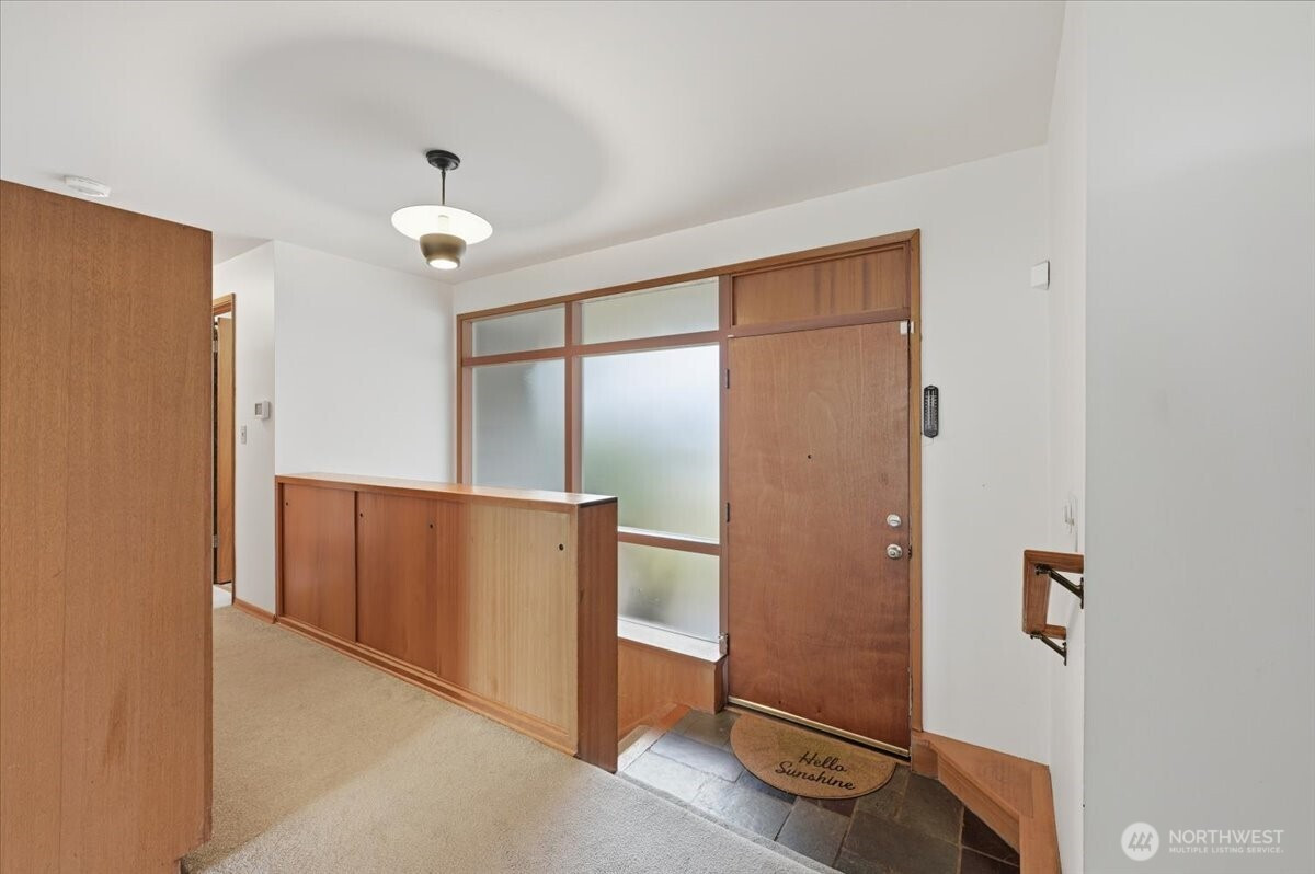 5501 106th Avenue NE, Kirkland, WA 98033