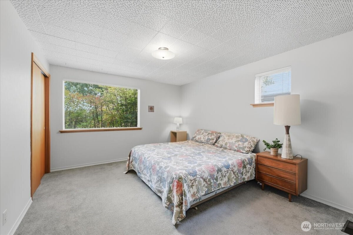 5501 106th Avenue NE, Kirkland, WA 98033