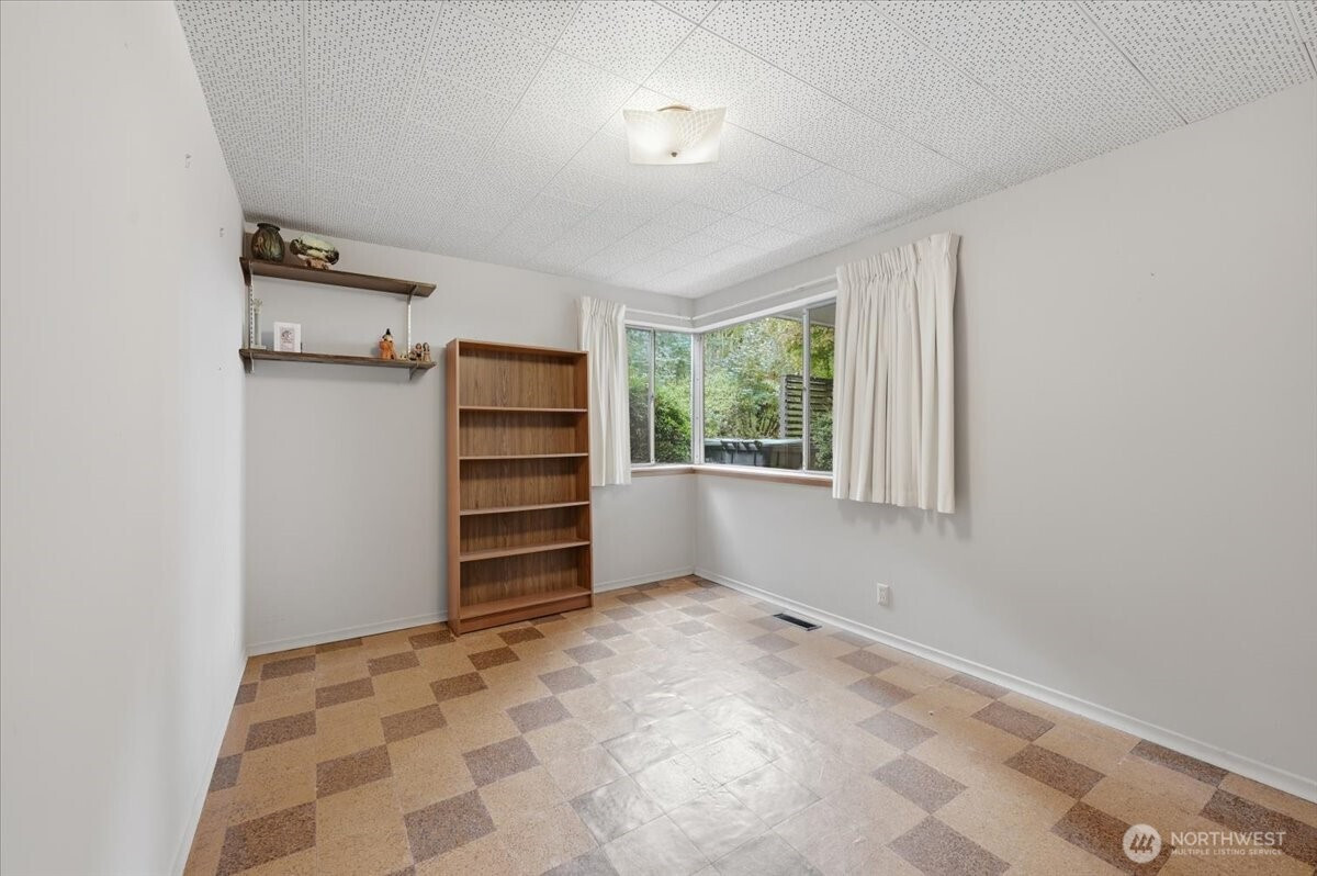 5501 106th Avenue NE, Kirkland, WA 98033