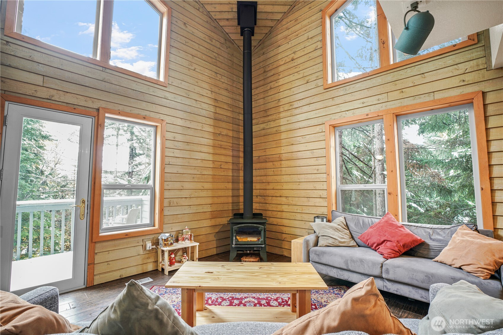 180 Chomonix Place, Snoqualmie Pass, WA 98068