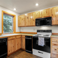 180 Chomonix Place, Snoqualmie Pass, WA 98068