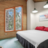 180 Chomonix Place, Snoqualmie Pass, WA 98068