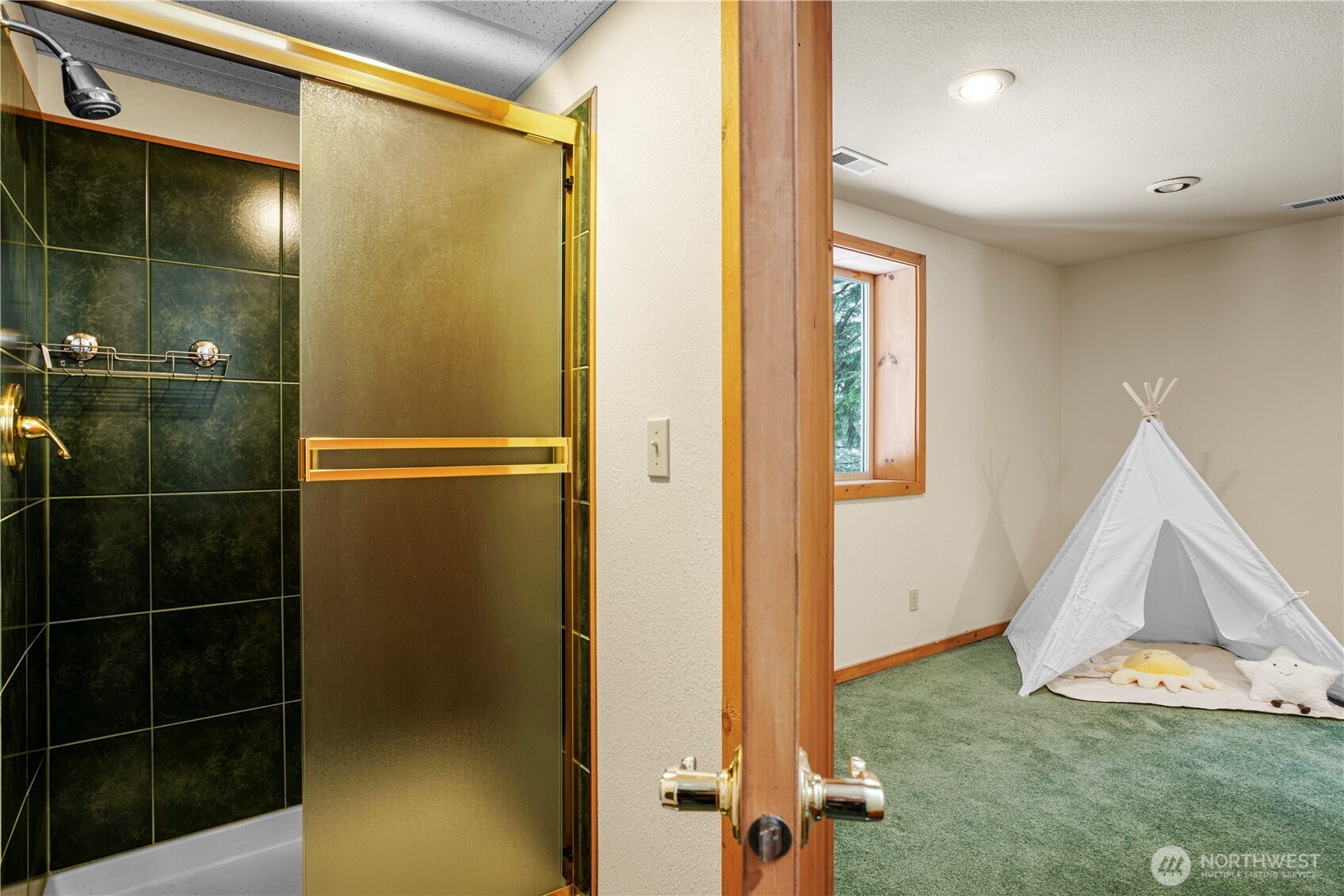 180 Chomonix Place, Snoqualmie Pass, WA 98068