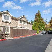 8630 113th Lane NE, Kirkland, WA 98033