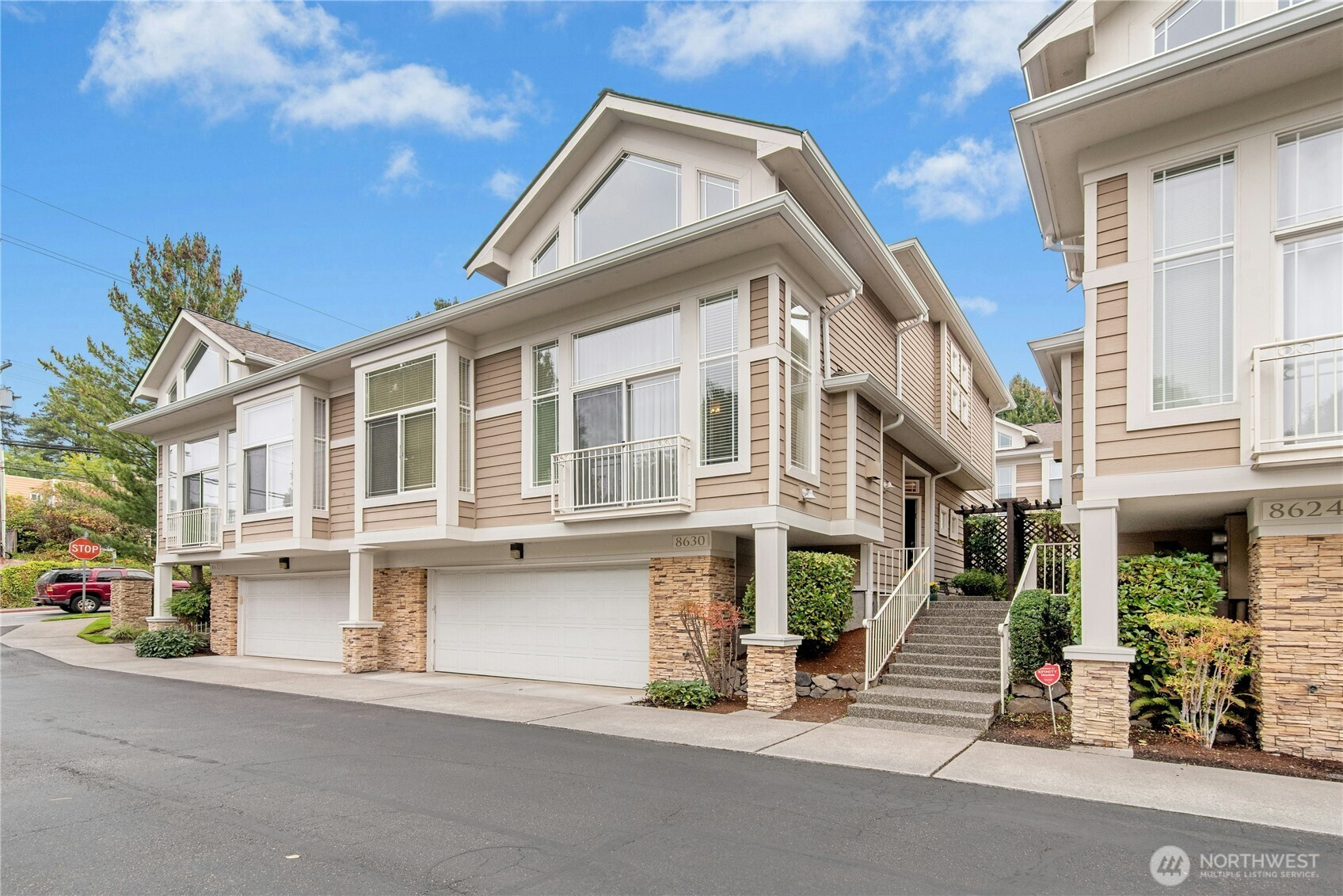 8630 113th Lane NE, Kirkland, WA 98033