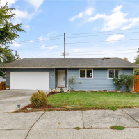 1740 SW Nienhuis Street, Oak Harbor, WA 98277
