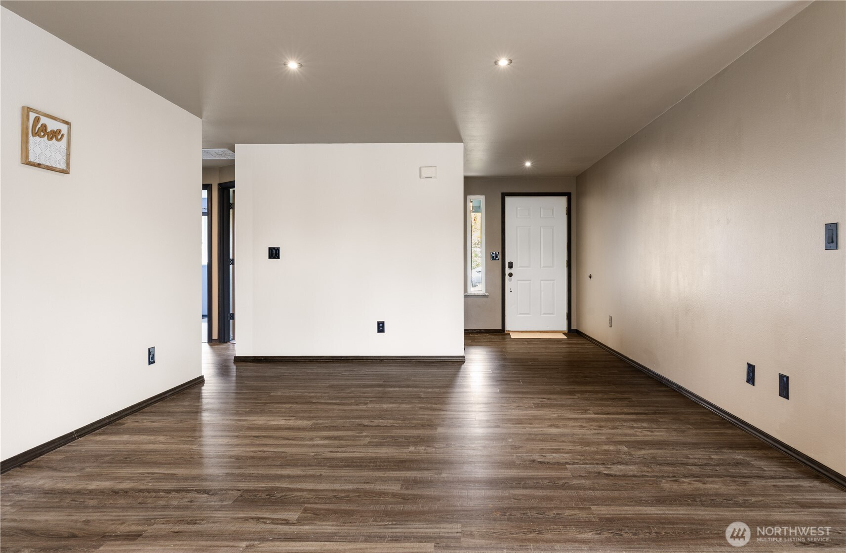 1740 SW Nienhuis Street, Oak Harbor, WA 98277