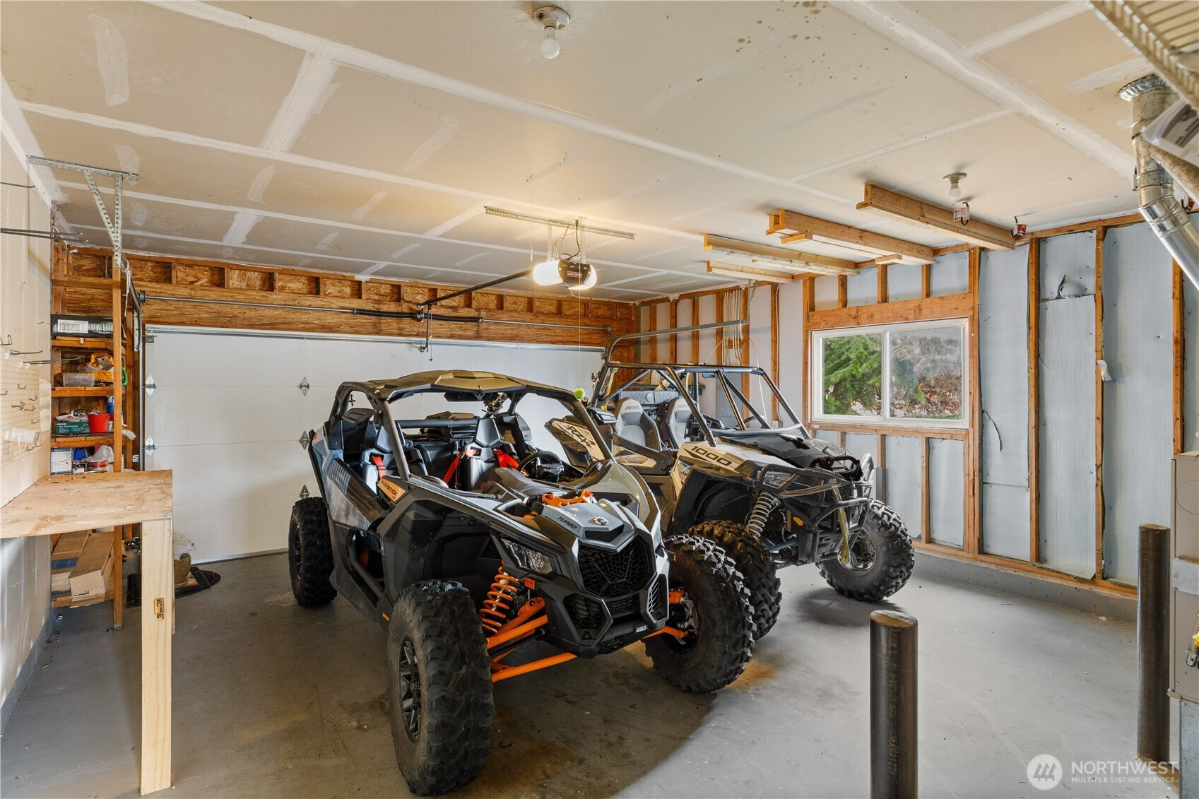 1740 SW Nienhuis Street, Oak Harbor, WA 98277