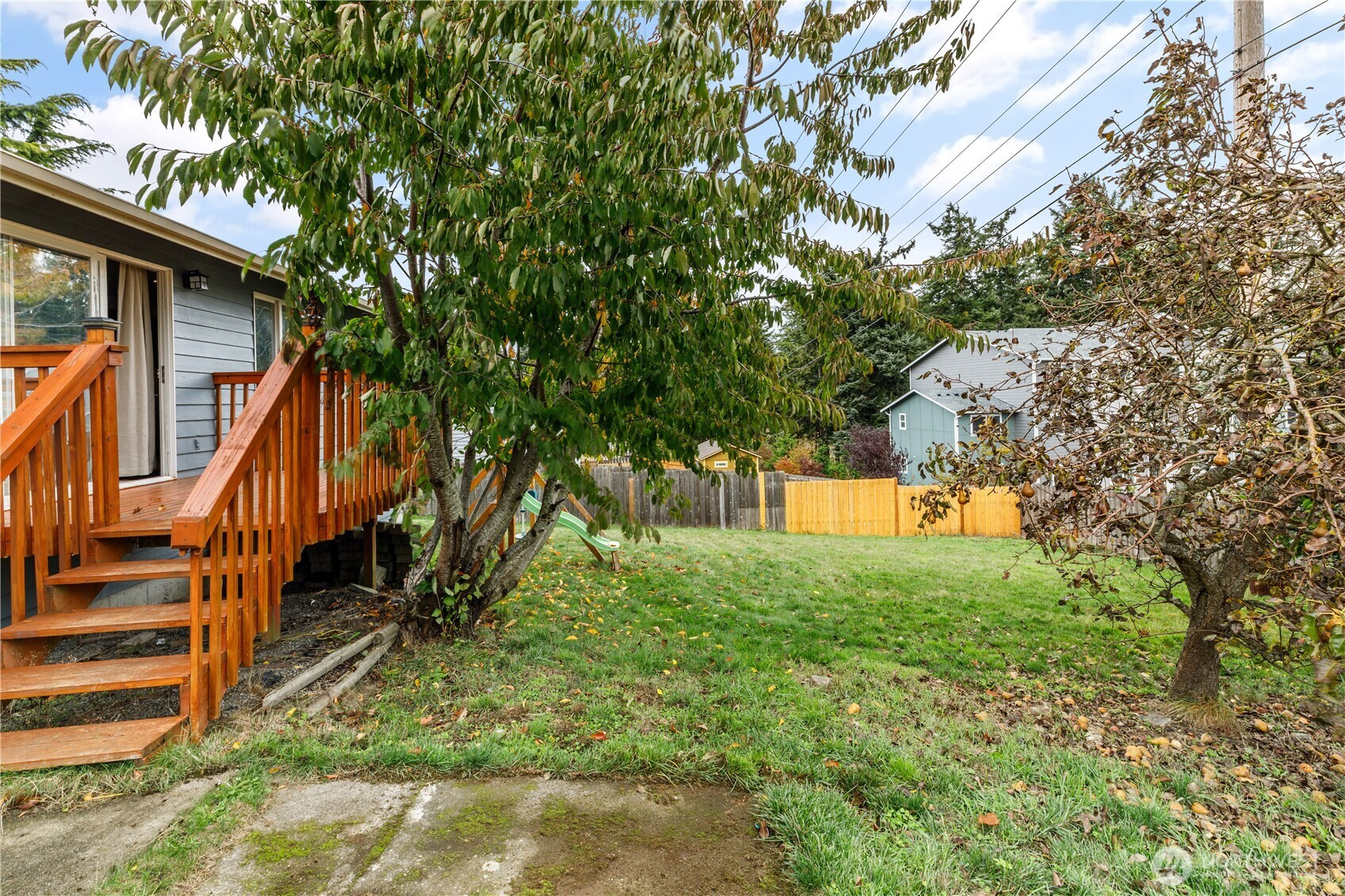 1740 SW Nienhuis Street, Oak Harbor, WA 98277