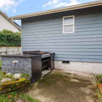 1740 SW Nienhuis Street, Oak Harbor, WA 98277