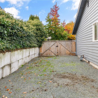1740 SW Nienhuis Street, Oak Harbor, WA 98277