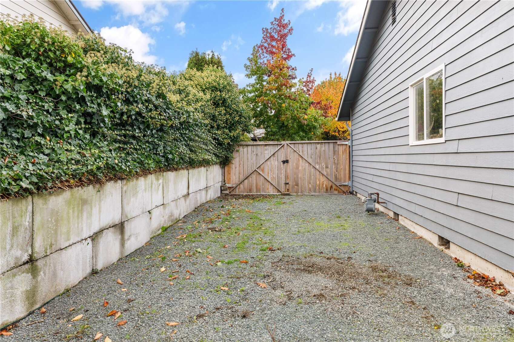 1740 SW Nienhuis Street, Oak Harbor, WA 98277