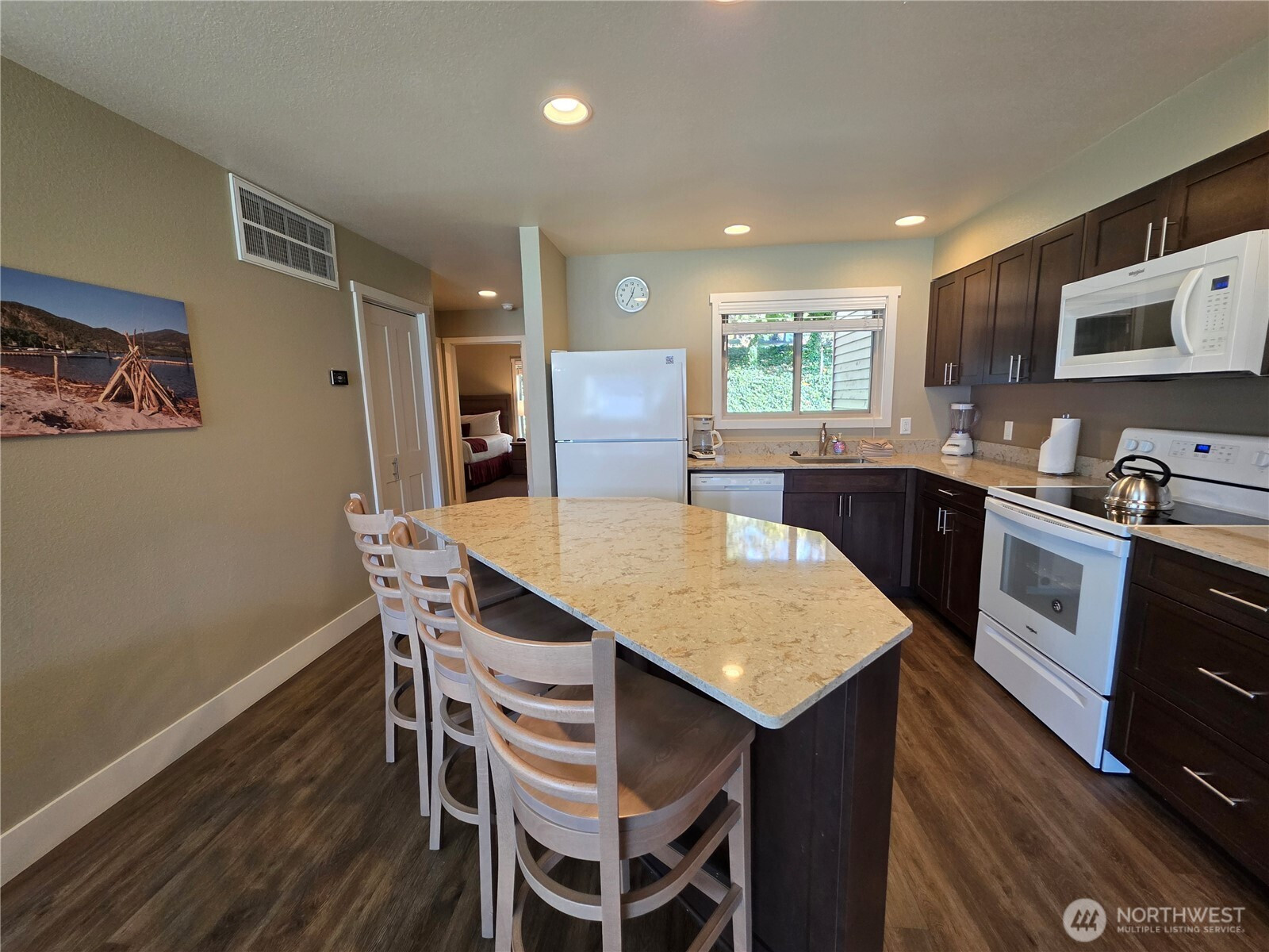 1 Lakeside 702-G, Manson, WA 98831