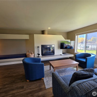 1 Lakeside 702-G, Manson, WA 98831