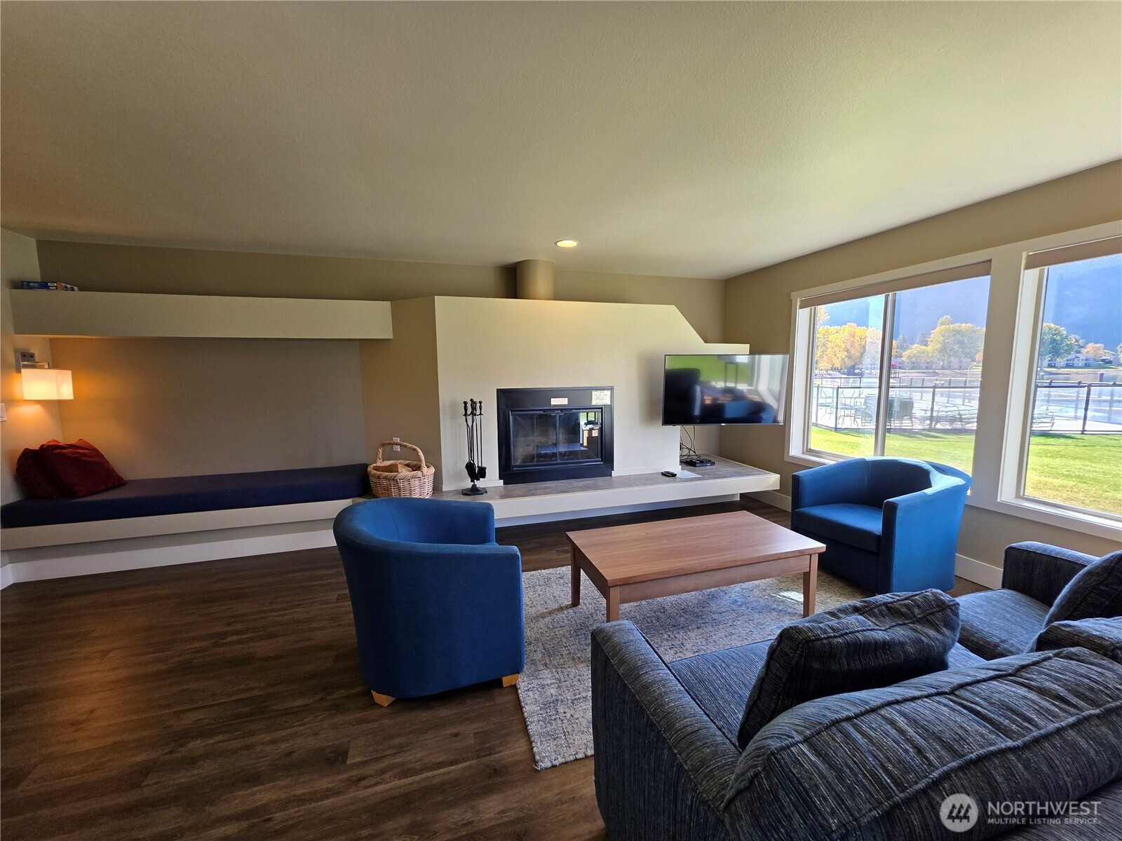 1 Lakeside 702-G, Manson, WA 98831