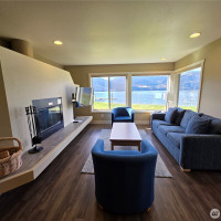 1 Lakeside 702-G, Manson, WA 98831