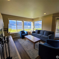 1 Lakeside 702-G, Manson, WA 98831