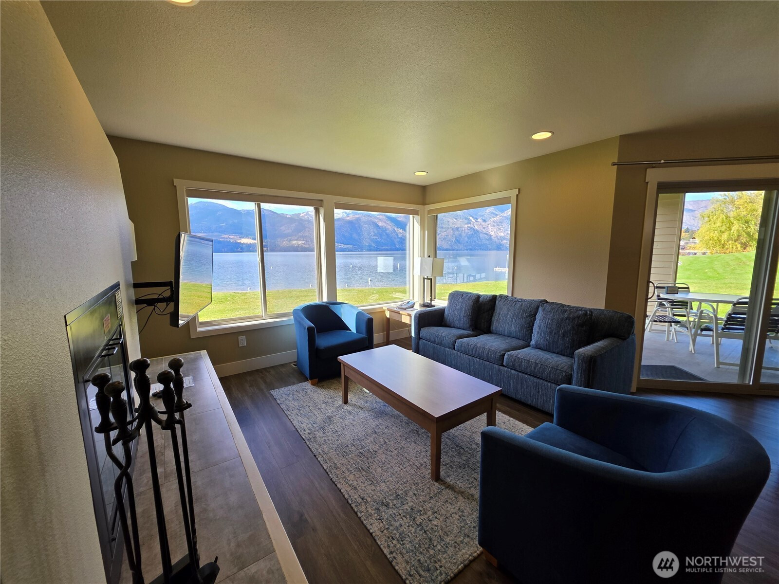 1 Lakeside 702-G, Manson, WA 98831