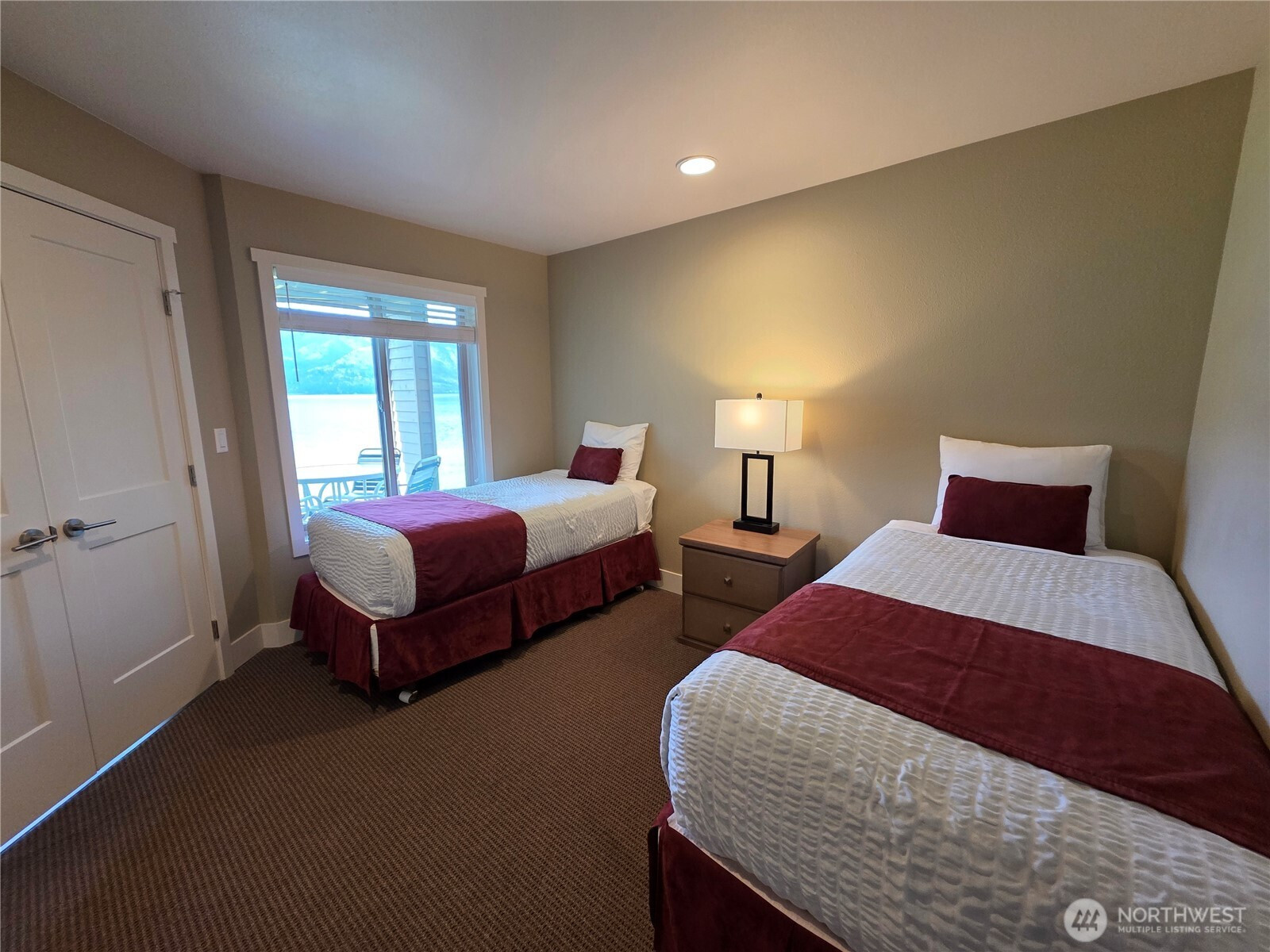 1 Lakeside 702-G, Manson, WA 98831