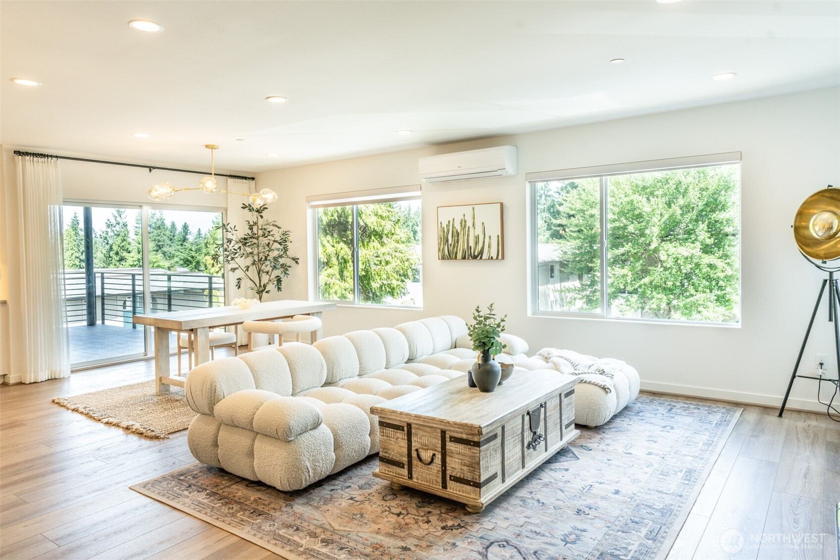 15558 NE 15th Place, Bellevue, WA 98007